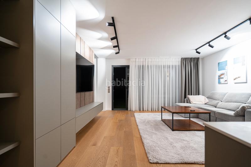 Foto b6d69cd3-0fb9-4cab-b76f-55e2c92f6089. Location duplex avec chauffage parking dans Centre Castelldefels