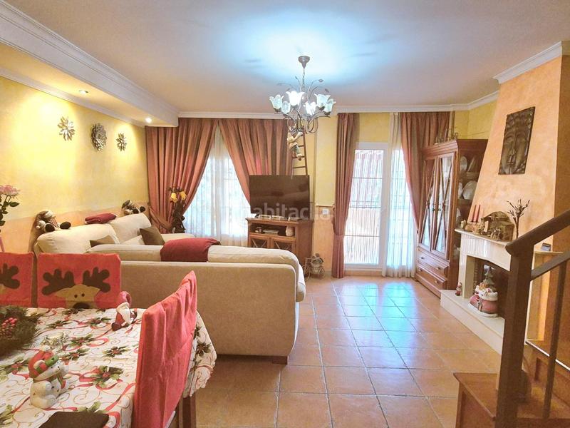 Foto 08fb5ba9-9ebc-42e0-aa12-65909fd61b0e. Reihenhaus mit heizung parking in Los Pacos Fuengirola