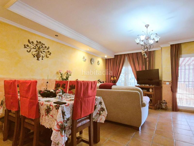 Foto 5ad58cf3-5ae2-4d63-9503-682f51d6995c. Reihenhaus mit heizung parking in Los Pacos Fuengirola