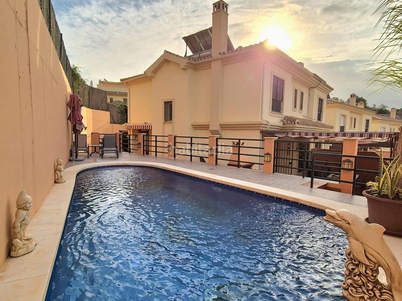 Foto 859dab23-8bee-4c11-b215-08ca59619ad1. Reihenhaus mit heizung parking in Los Pacos Fuengirola