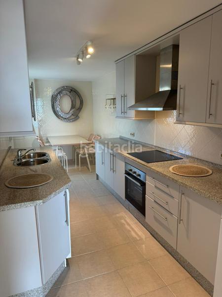 Foto c64ccedf-0588-4d30-82c3-4755d08a6dda. Àtic amb calefacció aparcament piscina a Elviria Marbella