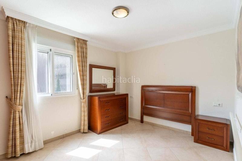 Foto b406cfbb-dfbb-4aea-bdc3-58174a678833. Apartamento espectacular piso de 3 habitaciones, con terraza y piscina comunitaria. buena ubicación. una propiedad para disfrutar del clima d en Fuengirola