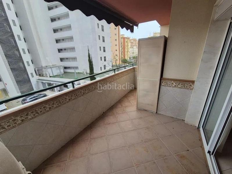 Foto f77ca618-4f36-421c-a322-41344c0858ff. Apartamento espectacular piso de 3 habitaciones, con terraza y piscina comunitaria. buena ubicación. una propiedad para disfrutar del clima d en Fuengirola