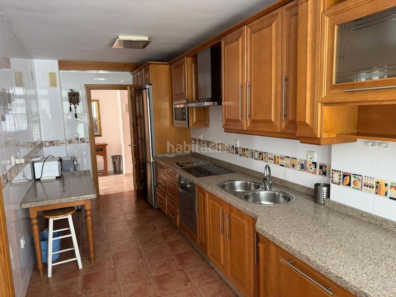 Foto 4506a6e1-484c-4d8a-869e-446e086f8884. Apartament amb aparcament piscina a La Carihuela - Los Nidos Torremolinos