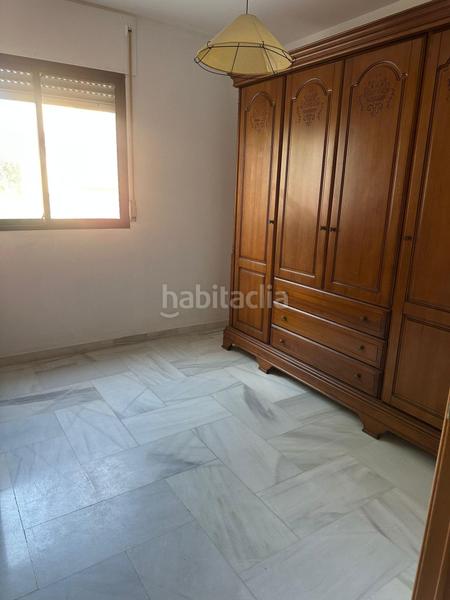 Foto 5aea5c45-5694-4812-bf34-215274d6b1a1. Apartament amb aparcament piscina a La Carihuela - Los Nidos Torremolinos