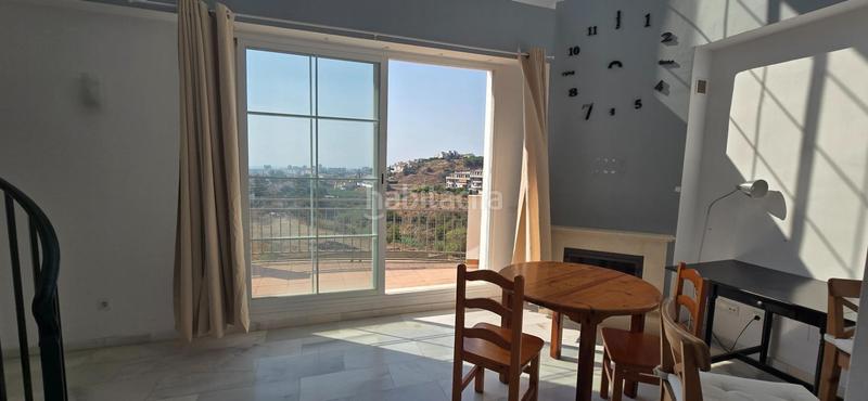 Foto 05b52f6f-6f32-4b94-b3e2-8abcd921581d. Apartamento ático dúplex con terraza y piscina costa en Mijas