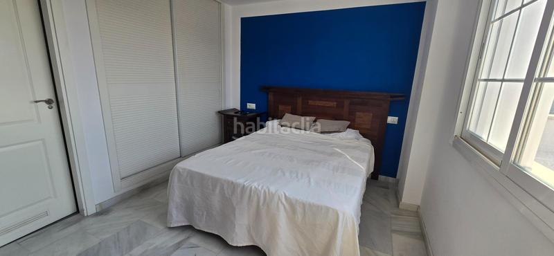 Foto c3ec630f-ed2c-4b18-8ff4-5ac96273ca87. Apartamento ático dúplex con terraza y piscina costa en Mijas