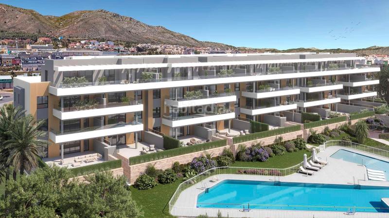 Foto f11c63bf-e360-4aab-9983-bf704d54c703. Apartament amb piscina a Montemar Torremolinos