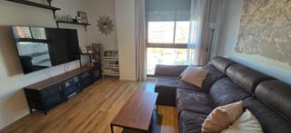 Apartament  Calle arturo toscanini. Vivienda para entrar a vivir 3 habitaciones, 2 baños, garaje y t