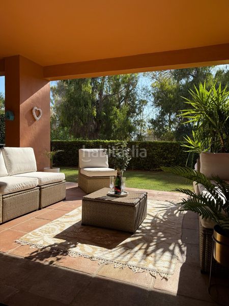 Foto c7c32b51-bd30-4b18-b7e4-c8e3edeb76f2. Pis amb calefacció aparcament piscina a Benatalaya Estepona