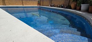 Casa aparellada a Distrito Zeta - Recinto Ferial Cortijo de Torres. Vivienda muy espaciosa con piscina propia en málaga