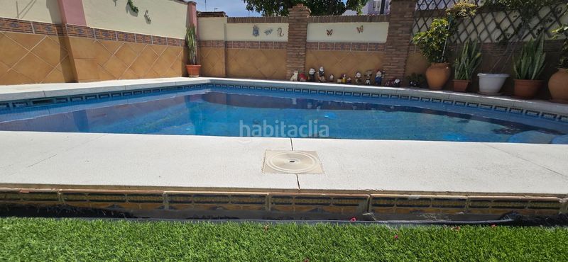 Foto b6acaf06-c6cf-4afc-afc9-306e893af55d. Casa bifamiliare con riscaldamento parcheggio piscina in Málaga