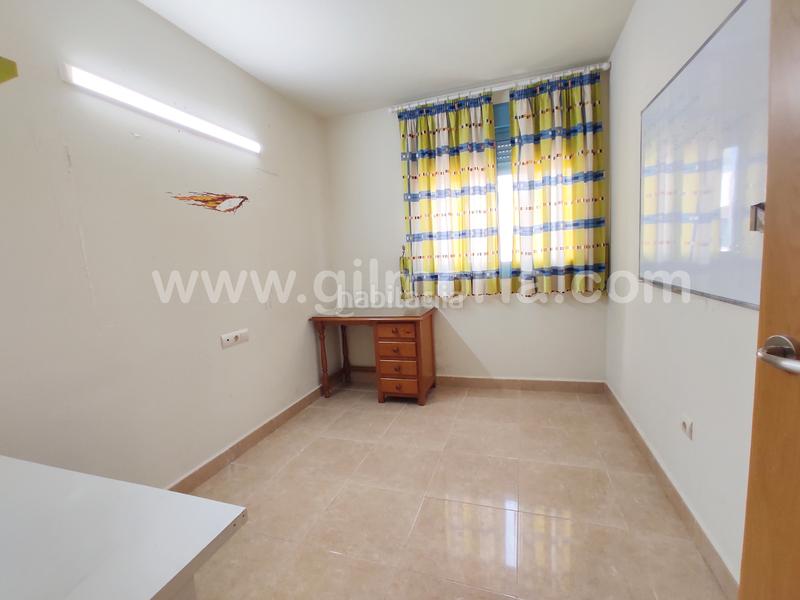 Foto 724b370c-da8b-46a5-9aee-9eecedcdd4e0. Alquiler piso en calle puerta del mar 3a en El Tomillar Torre del Mar