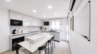 Ático  Calle del rio. Ático en venta en vélez-málaga con 4 dormitorios, gran terraza,