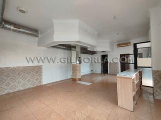 Local commercial en Calle blas infante 4