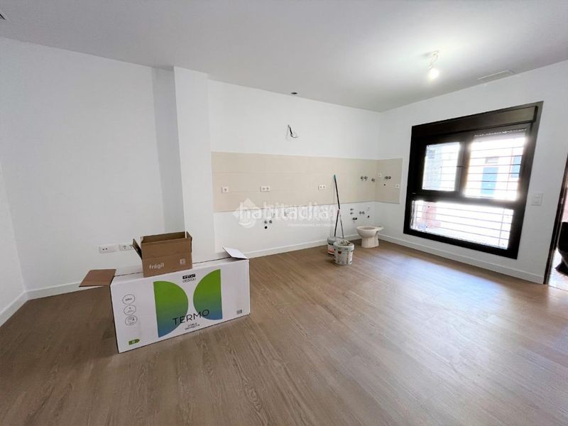 Foto c5933b1a-16f2-40d7-9958-33d22f8b1922. Casa aparellada a Cobreros Viejo San Fernando