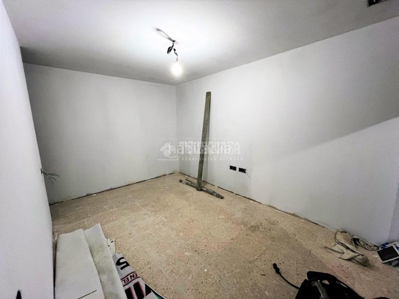 Foto f79fd2da-5c6c-4426-9a2a-e7042b920fdf. Casa aparellada a Cobreros Viejo San Fernando