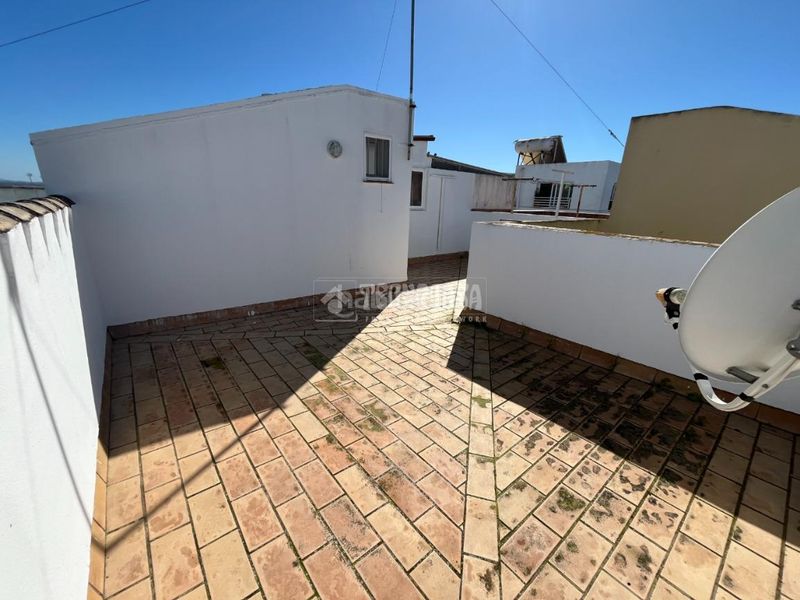 Foto 2852c930-17c8-4e89-9ce5-2cf81a9a83ed. Casa aparellada a Camposoto - Gallineras San Fernando