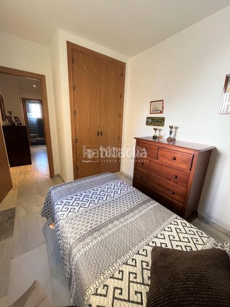 Foto 4aff8e2c-c411-4eb9-8dee-fac02350ce9a. Casa aparellada a Camposoto - Gallineras San Fernando