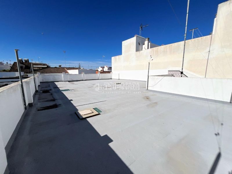 Foto 82e89df1-ec28-4f6d-810e-e99147c96b63. Casa aparellada amb aparcament a Camposoto - Gallineras San Fernando