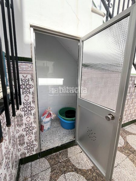 Foto a8442437-d154-43d4-b7e8-baf33960c724. Casa aparellada amb aparcament a Camposoto - Gallineras San Fernando