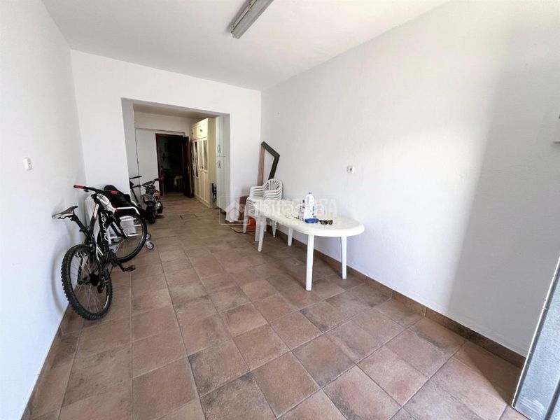 Foto f23f48ba-bb41-4b05-9c74-3a39f907a6dd. Casa aparellada amb aparcament a Camposoto - Gallineras San Fernando