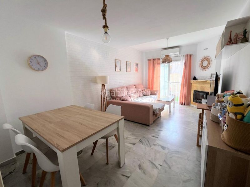 Foto b2e61d88-6398-4419-94f4-5e0bcfa60b1d. Casa pareada casa en venta en La Pastora - La Estación San Fernando