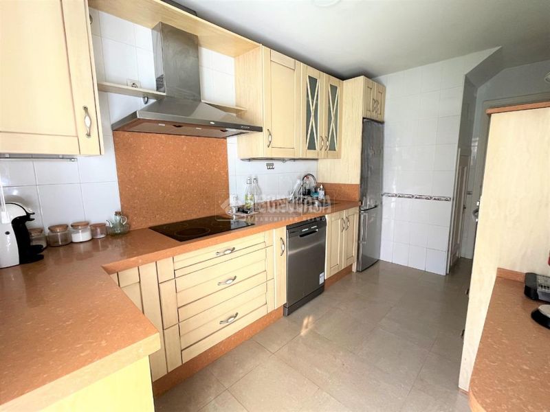 Foto b36fe032-9065-4d7c-a2cf-5e533b19b427. Casa pareada casa en venta en La Pastora - La Estación San Fernando