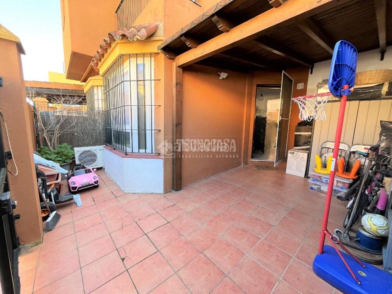 Foto c485c0b8-559e-4938-b77a-6e6d6b9a660b. Casa pareada casa en venta en La Pastora - La Estación San Fernando