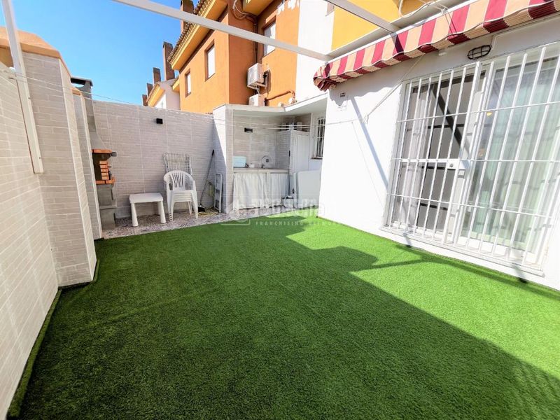 Foto cbe88af2-01ab-4ba1-a279-816bbee6e443. Casa pareada casa en venta en La Pastora - La Estación San Fernando