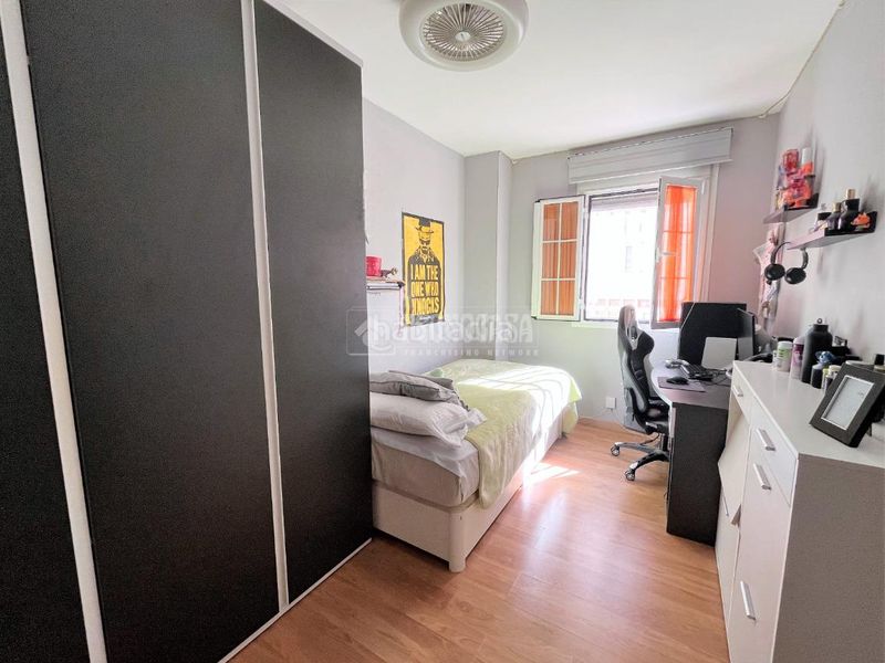 Foto 46bf2eaf-cd14-4dc0-9b88-bd5df27ddd86. Piso  en venta en Camposoto - Gallineras San Fernando