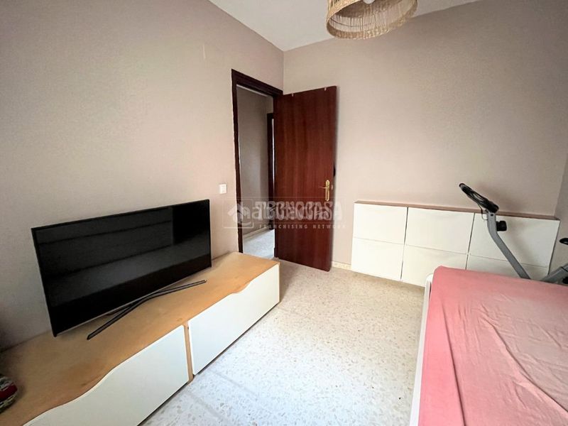 Foto 13f7e40e-cf07-44aa-8a4b-e1e4a48b52a3. Pis amb aparcament a Ronda del Estero San Fernando