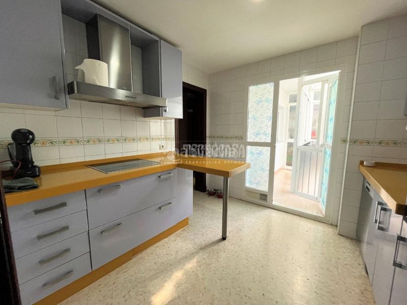 Foto 8df7e2b7-ce4e-4e99-a53d-67590babdb90. Pis amb aparcament a Ronda del Estero San Fernando