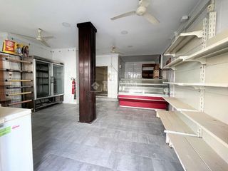 Locale commerciale in El Carmen. Local comercial en venta en san fernando