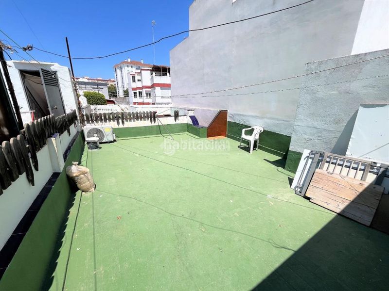 Foto 94928686-e098-4607-bc1a-e41b86c3662c. Casa aparellada a Camposoto - Gallineras San Fernando