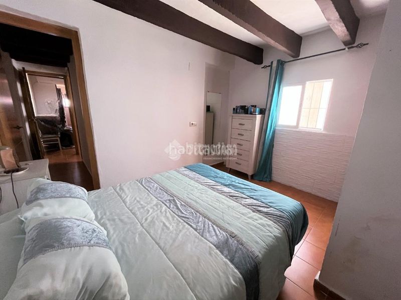 Foto df9239d2-3b8b-4a13-88ad-5ff69f510dc9. Casa aparellada a Camposoto - Gallineras San Fernando