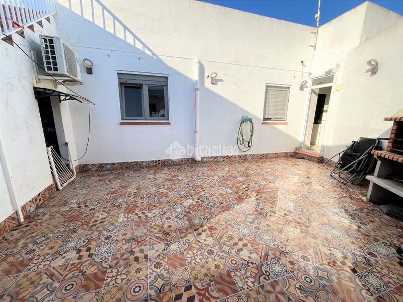 Foto 8328aa9d-11cf-4914-bf7c-d1d92aa628fd. Casa aparellada a Cobreros Viejo San Fernando