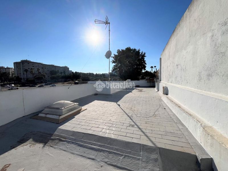 Foto c0b61d33-65b3-4e9f-9ed4-c8fc752ed767. Casa aparellada a Cobreros Viejo San Fernando
