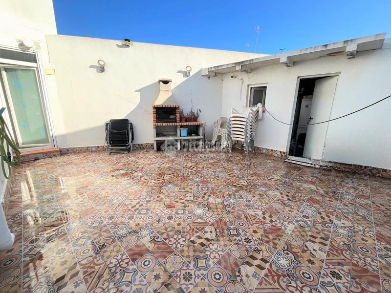 Foto c49569ec-5eb1-47b6-b1b1-25a5d61ef313. Casa aparellada a Cobreros Viejo San Fernando