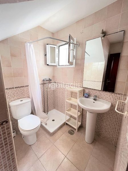 Foto 0cad8f80-4446-4da5-b8ee-f7408936474d. Casa aparellada amb aparcament a Camposoto - Gallineras San Fernando