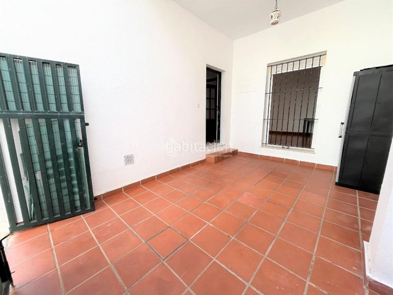Foto 60c6bd40-48a3-4472-92ef-98c65a5ba13e. Casa aparellada amb aparcament a Camposoto - Gallineras San Fernando