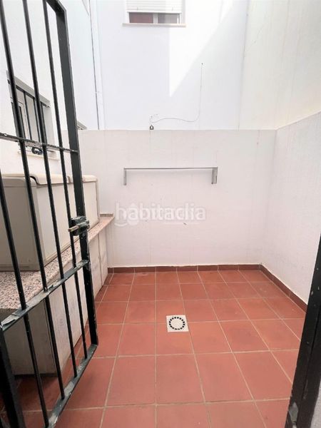Foto 69b6f3a8-284a-4031-b2c5-c88e94bc792c. Casa aparellada amb aparcament a Camposoto - Gallineras San Fernando