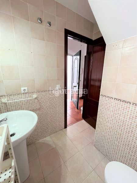 Foto d6d8fd16-1c37-48de-a941-aa1f251e5a7d. Casa aparellada amb aparcament a Camposoto - Gallineras San Fernando