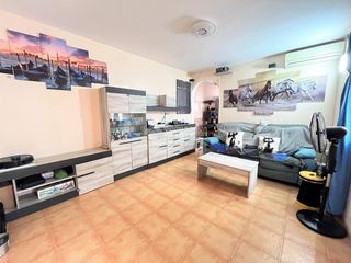 Flat in Cobreros Viejo. Piso en venta en san fernando