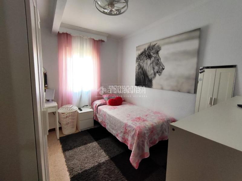 Foto 4503e96b-d6e0-48c3-9075-aa56c5657ee2. Casa bifamiliare in Barriada de Andalucía - Ardila San Fernando