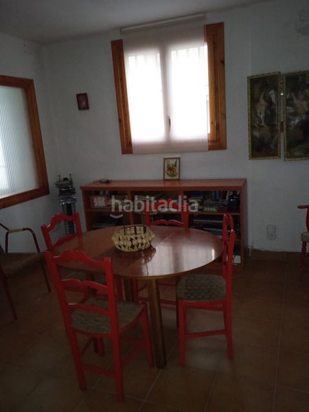 Foto 36e49b7f-0923-49ae-80a7-7b98b7c14740. Casa amb xemeneia a Alcalá de Ebro