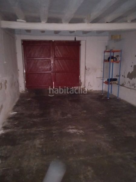 Foto e85840be-6545-4ce1-830e-f9e14a59add6. Casa amb xemeneia a Alcalá de Ebro