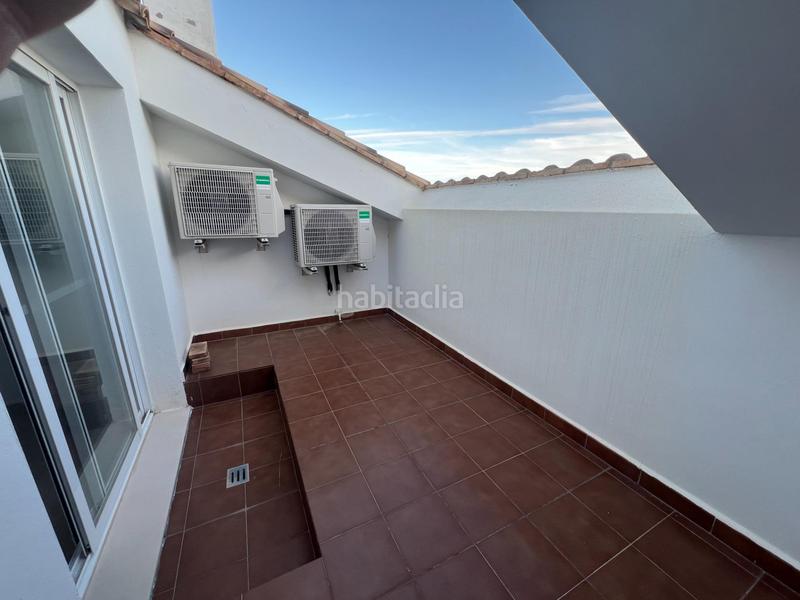 Foto 17a0c53a-bbd3-4f13-a74d-ac6d37e1d8fe. Casa adossada amb calefacció aparcament piscina a Cullera
