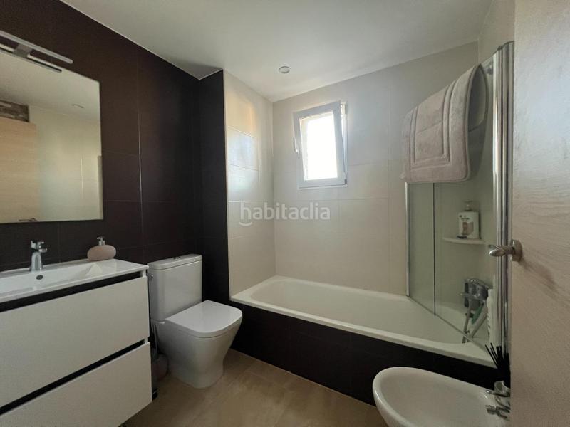 Foto 8fbf481d-f89c-4835-be5a-b75e57f84a85. Casa adossada amb calefacció aparcament piscina a Cullera