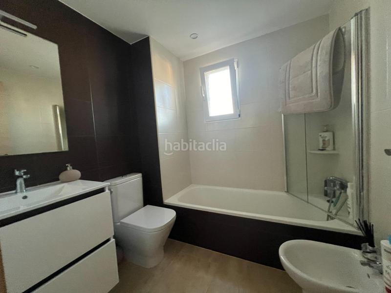 Foto ecf9b314-267c-4a0d-8a4f-182a0d0b7849. Casa adossada amb calefacció aparcament piscina a Cullera